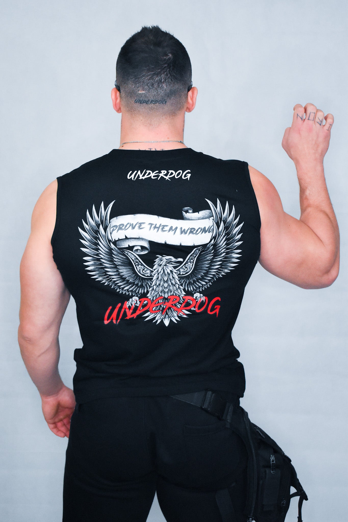 Veni Vidi Vici - Black Sleeveless "Triumph with Unyielding Spirit" - HumbleUnderdogs